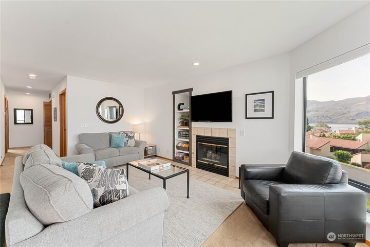 Property Photo:  100 Lake Chelan Shores Drive 19-6  WA 98816 