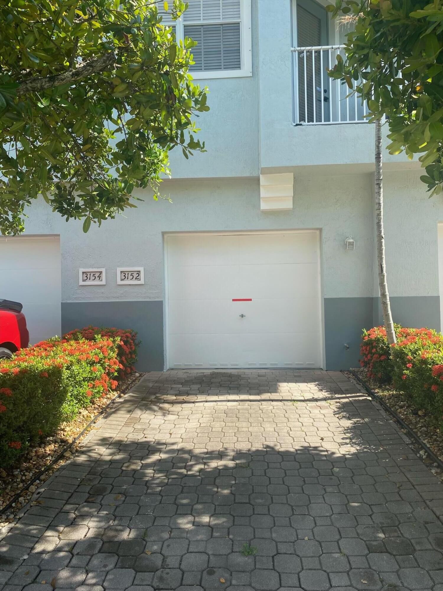 Property Photo: 3152 Laurel Ridge Circle FL 33404