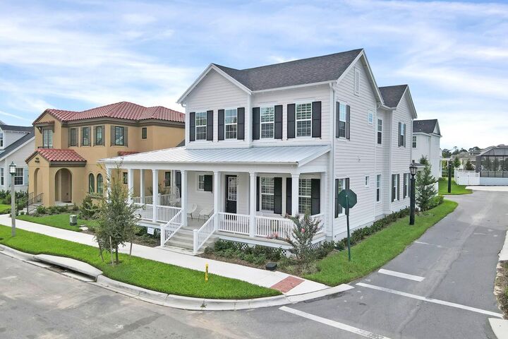 Property Photo:  7556 Estuary Lake Loop  FL 34747 