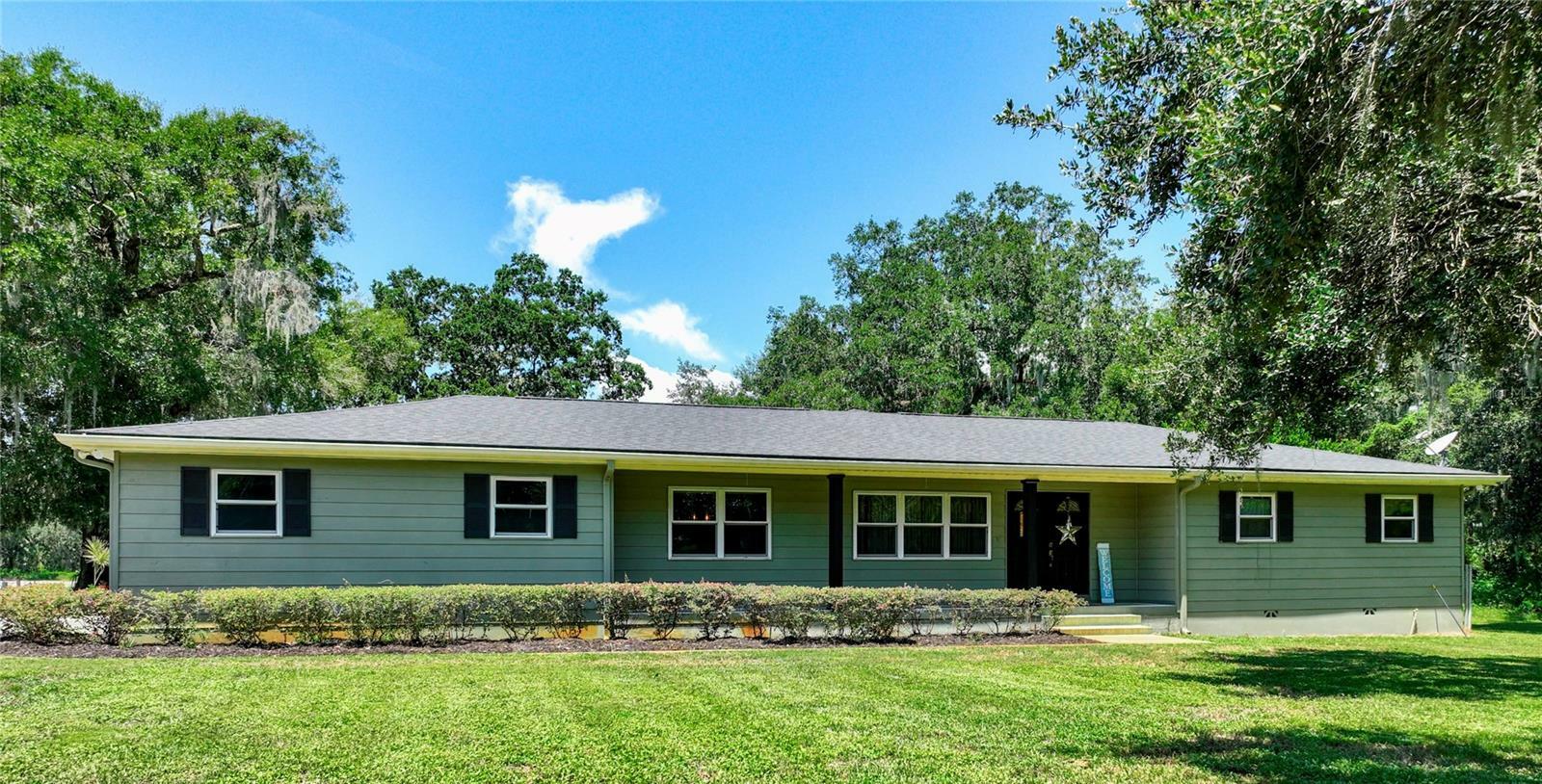 Property Photo: 3906 McIntosh Road FL 33527