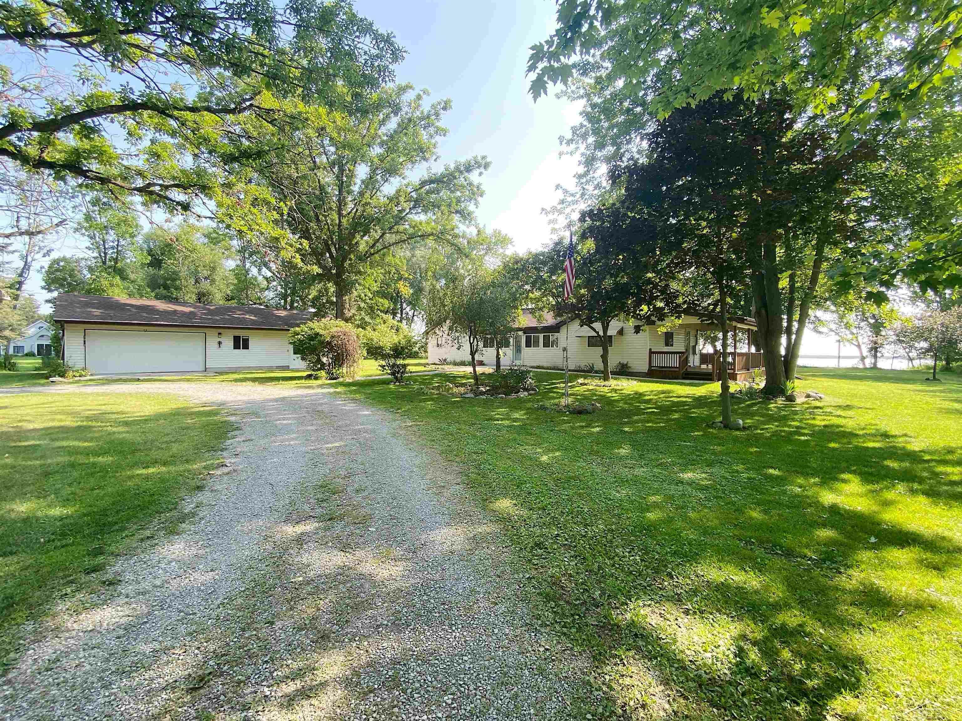 Property Photo:  3024 E Townline 16  MI 48650 