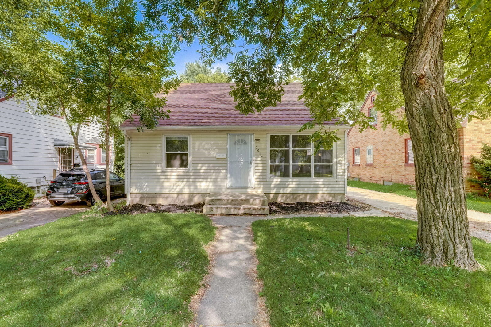 Property Photo: 5014 N 57th St WI 53218