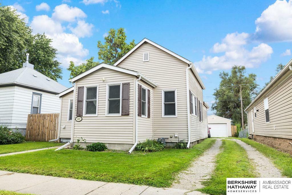 Property Photo:  1407 Avenue D Street  IA 51501 