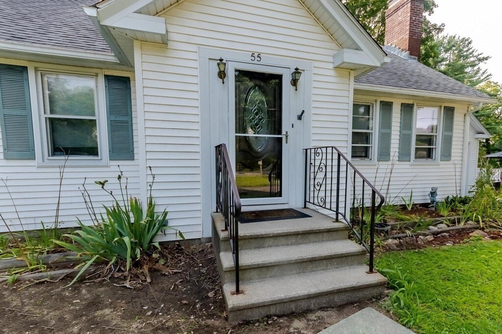 Property Photo:  55 Old Worcester Rd  MA 01570 