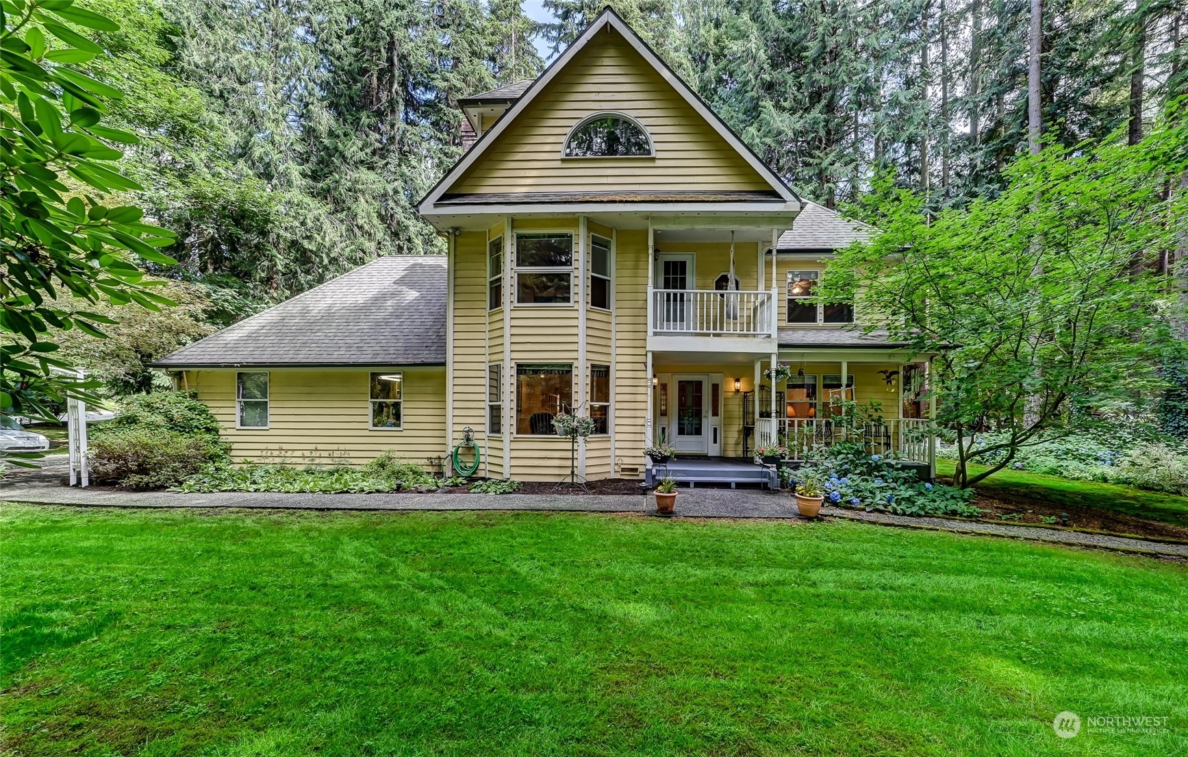 Property Photo:  22805 NE 47th Street  WA 98053 