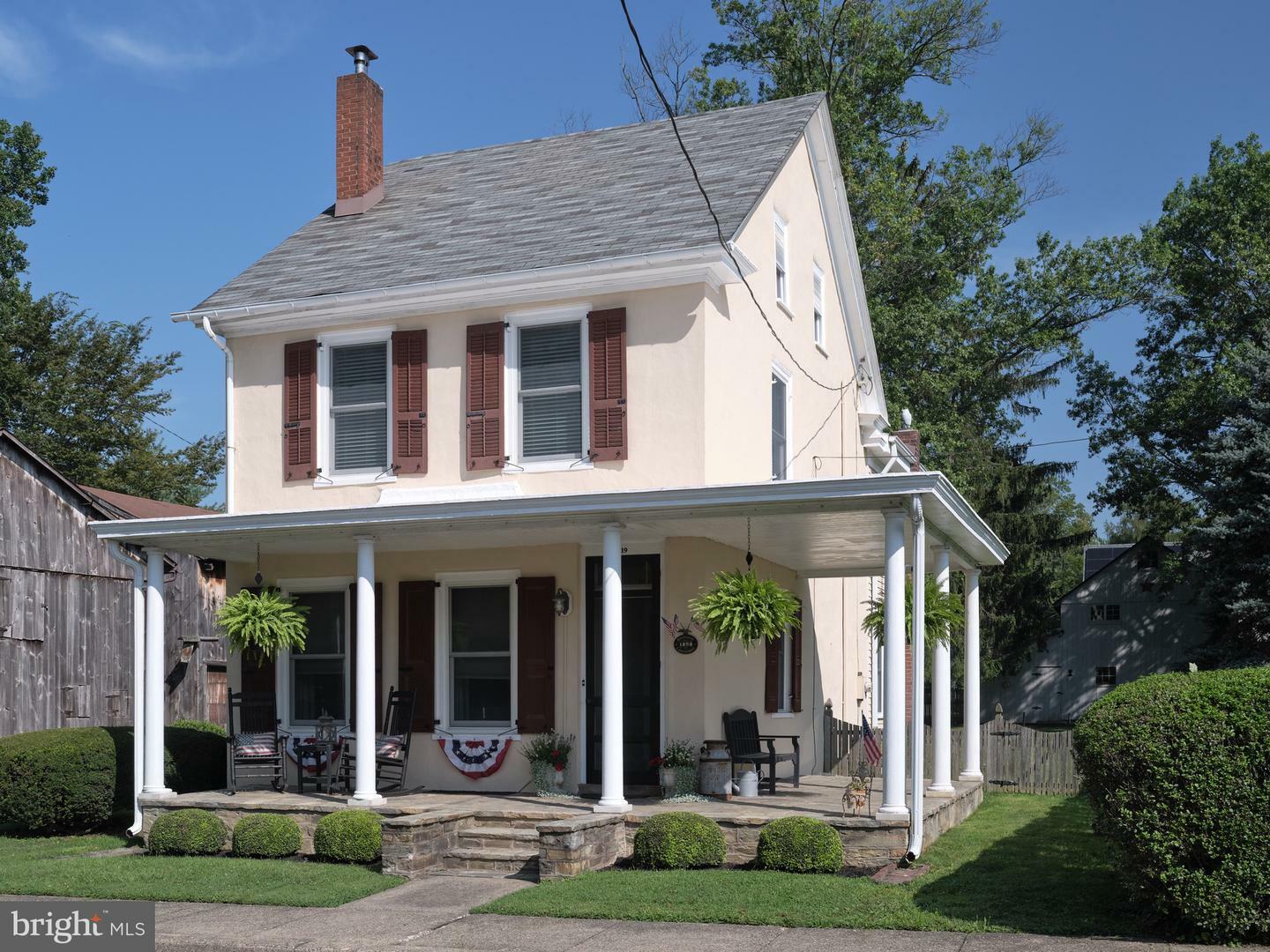 Property Photo: 119 E Marshall Avenue PA 19047