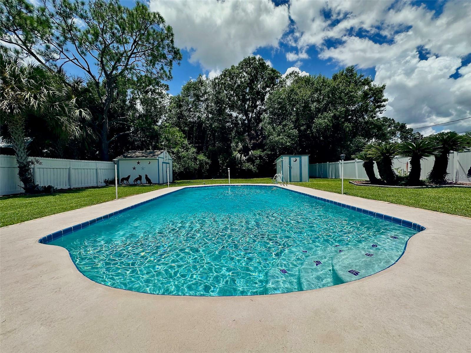 Property Photo:  1370 N Lyndell Drive  FL 34741 