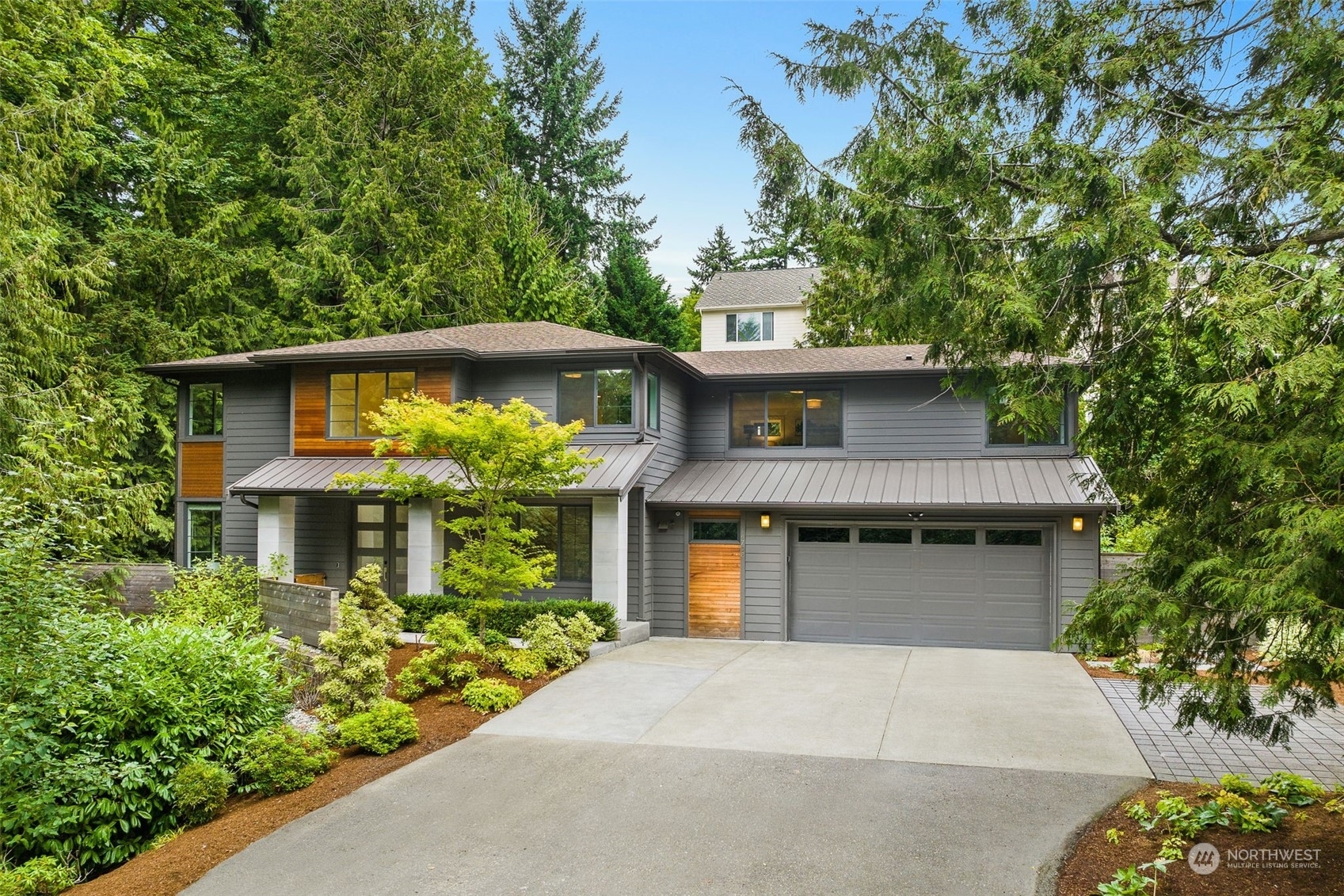 Property Photo: 14708 NE 15th Court WA 98007