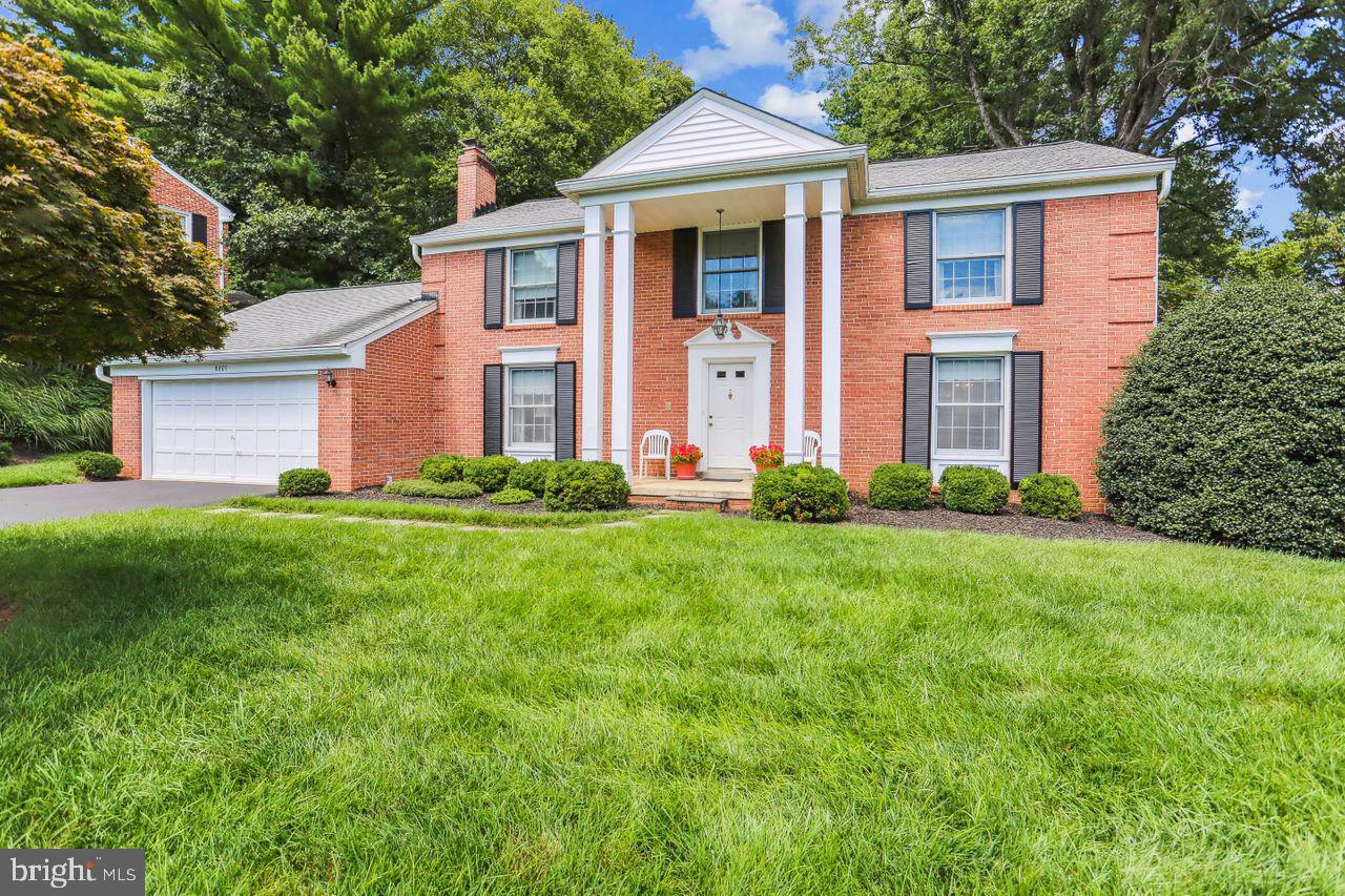 8801 Fox Hills Trail  Potomac MD 20854 photo