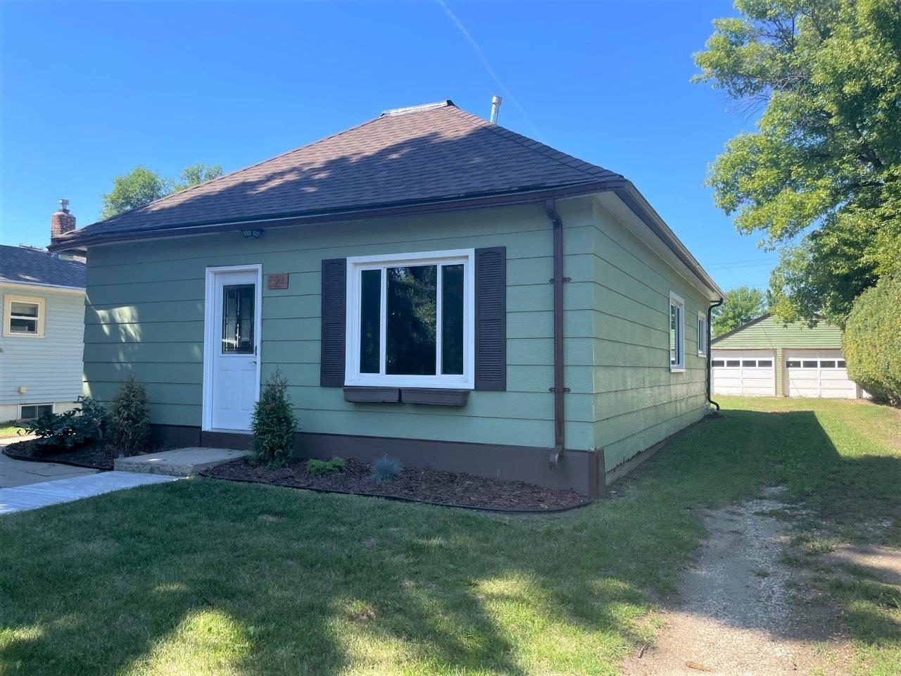 Property Photo: 524 SW 1st St ND 58784
