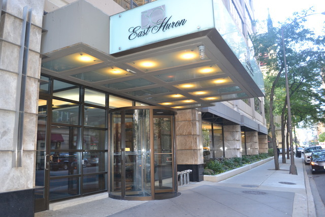 Property Photo: 30 E Huron Street 4704 IL 60611