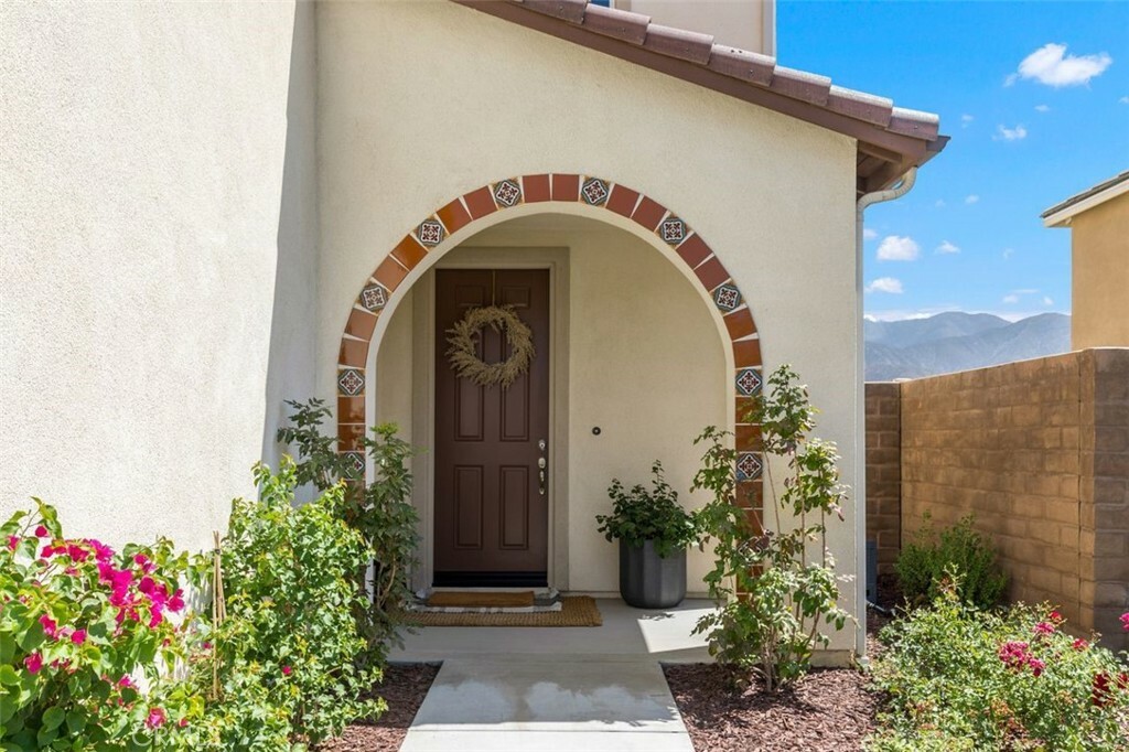 Property Photo:  11339 Vista Way  CA 92883 