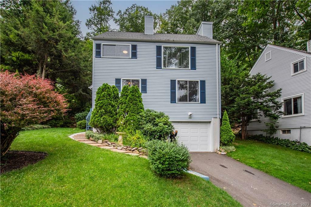 Property Photo:  46 Hurley Commons  CT 06010 