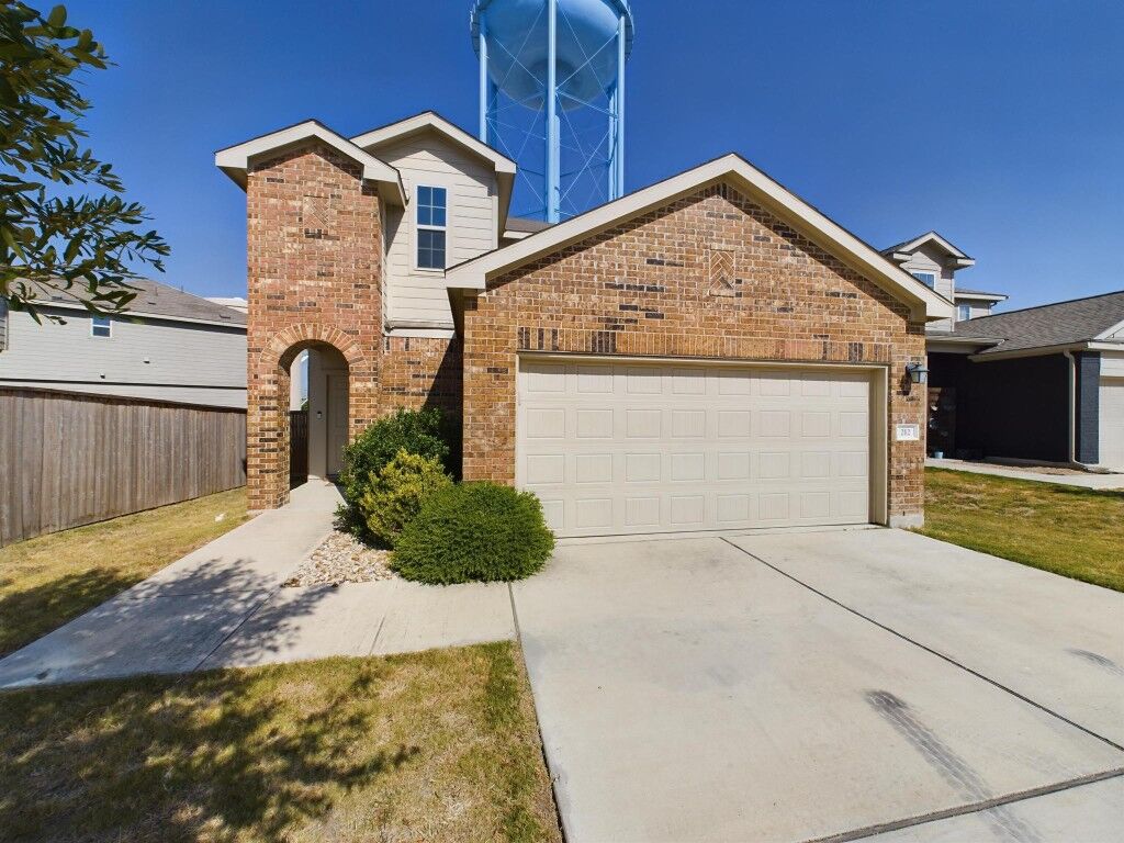 Property Photo:  212 Circle Way 11E  TX 76537 
