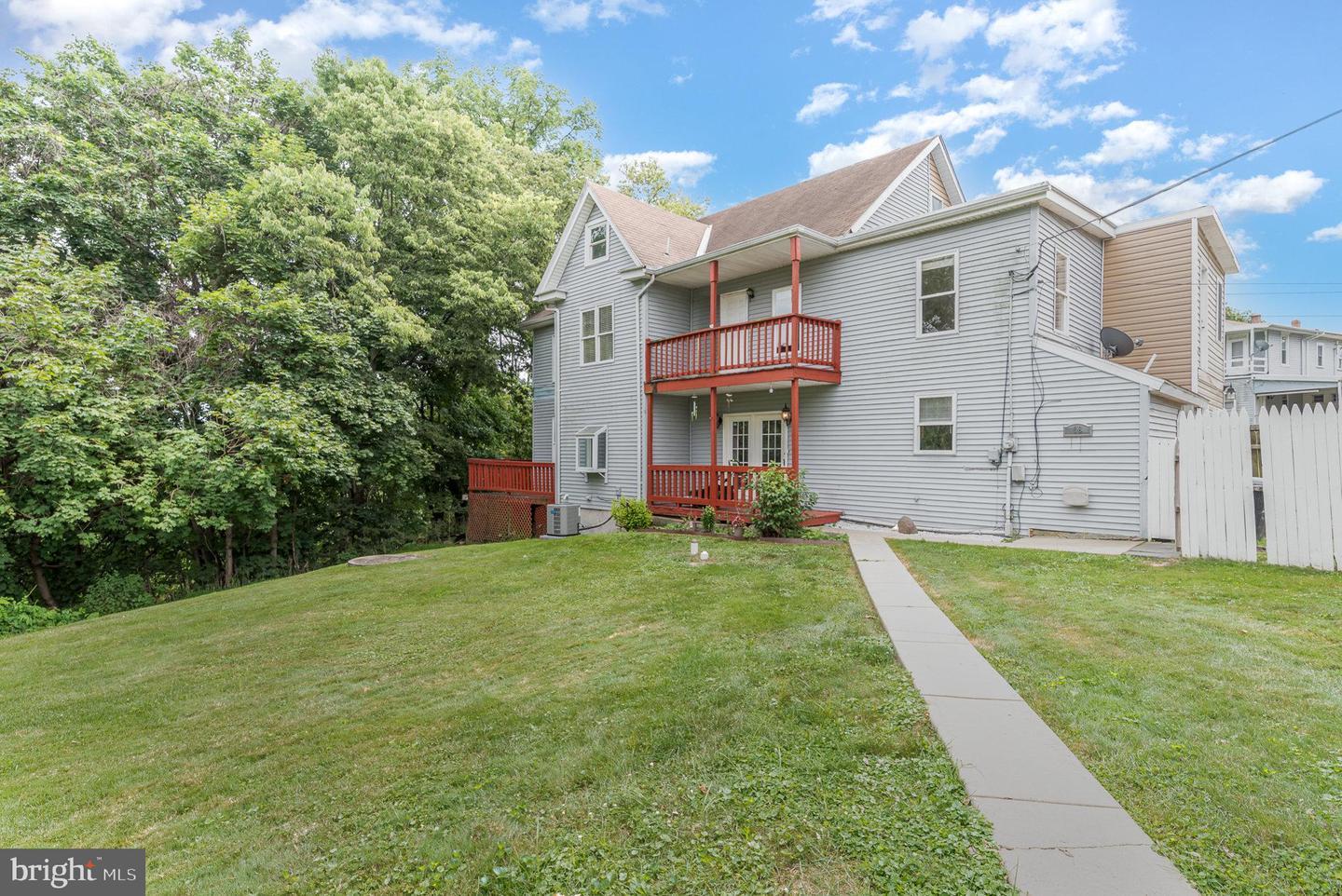 Property Photo: 18 Walton Street PA 17370