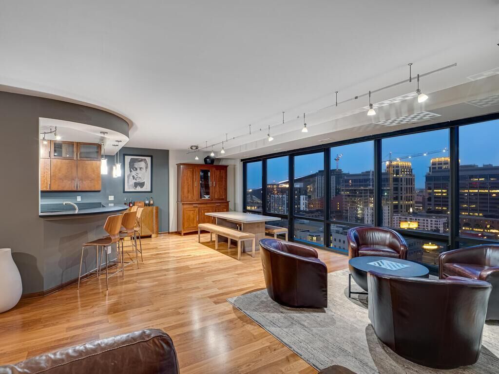 Property Photo:  401 S 1st Street 1810  MN 55401 