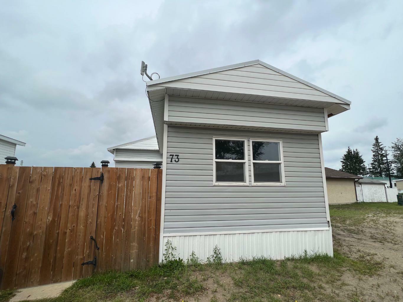 Property Photo:  73 Hillpark Trailer Court  AB T7S 1J4 