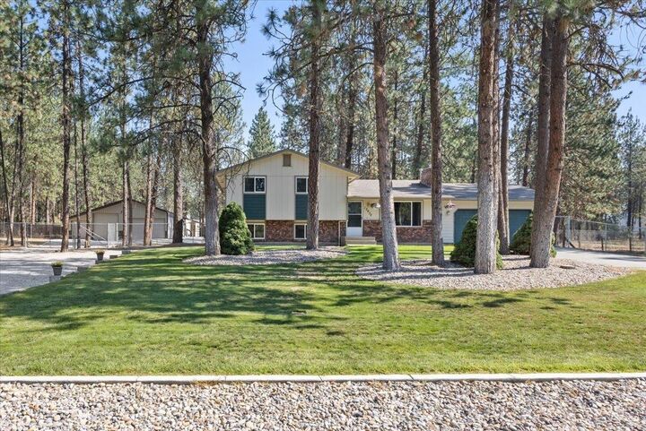 12630 W Sunnyvale Dr  Nine Mile Falls WA 99026 photo