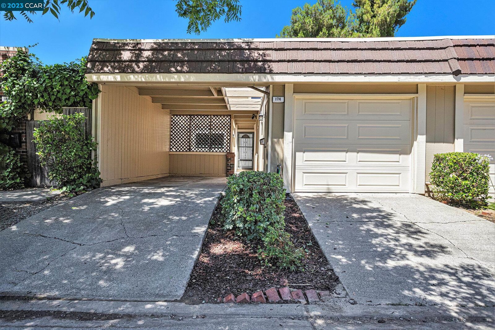 Property Photo:  174 Thistle Way  CA 94553 