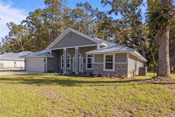 Property Photo: 9204 Katherine Way FL 32693