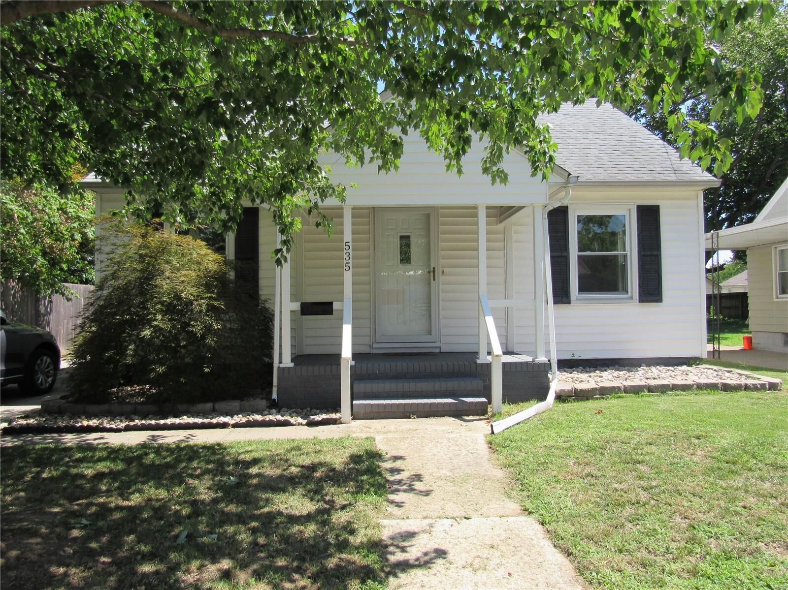 Property Photo:  535 N 3rd Street  IL 62095 