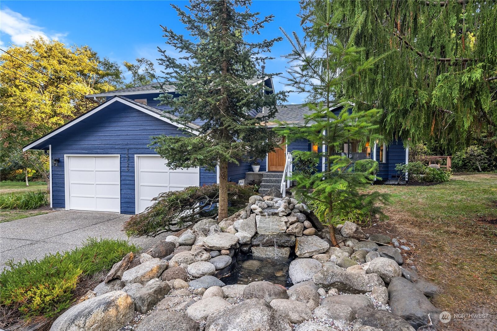 Property Photo:  15726 48th Avenue W  WA 98026 