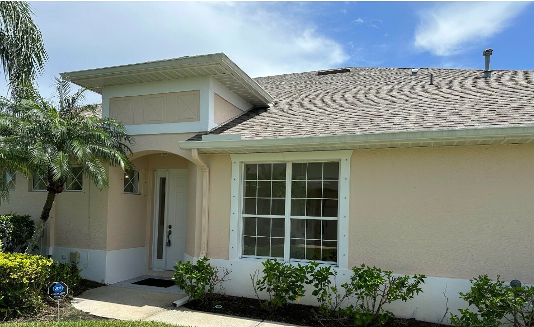 Property Photo:  364 S Tangerine Square SW  FL 32968 