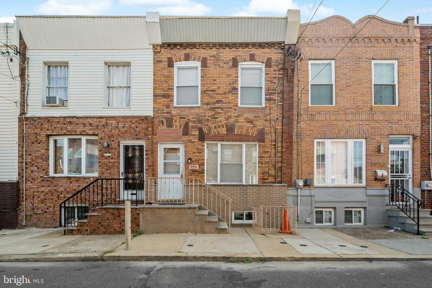 Property Photo:  2551 S Jessup Street  PA 19148 