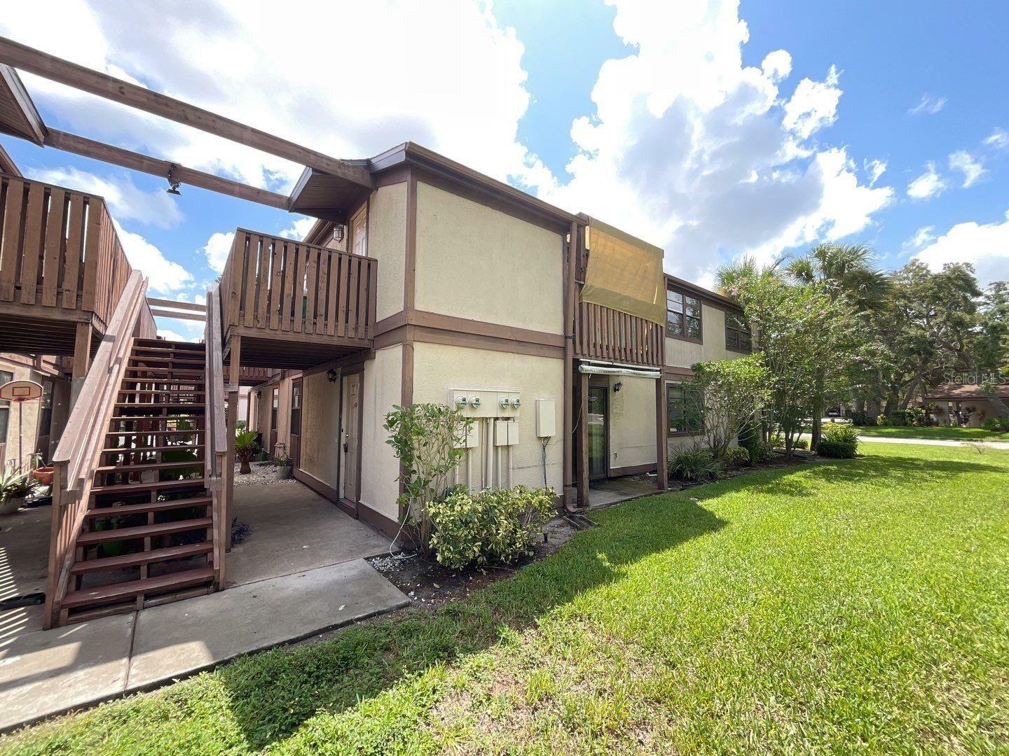 Property Photo:  5026 Water Oak Drive 102  FL 34207 