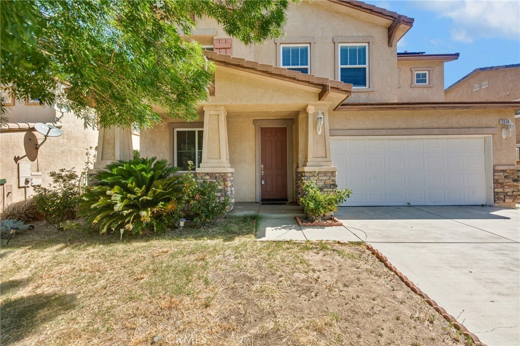 Property Photo:  2219 Cranshaw Lane  CA 93551 