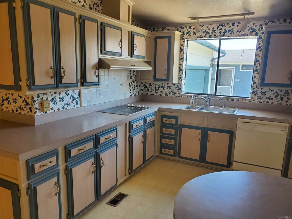 Property Photo: 639 Via Santiago CA 92081