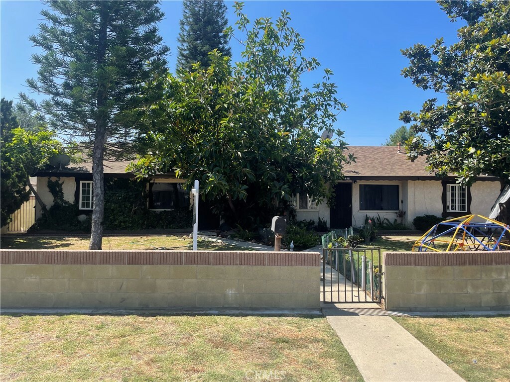 Property Photo:  414 E 231st Street  CA 90745 