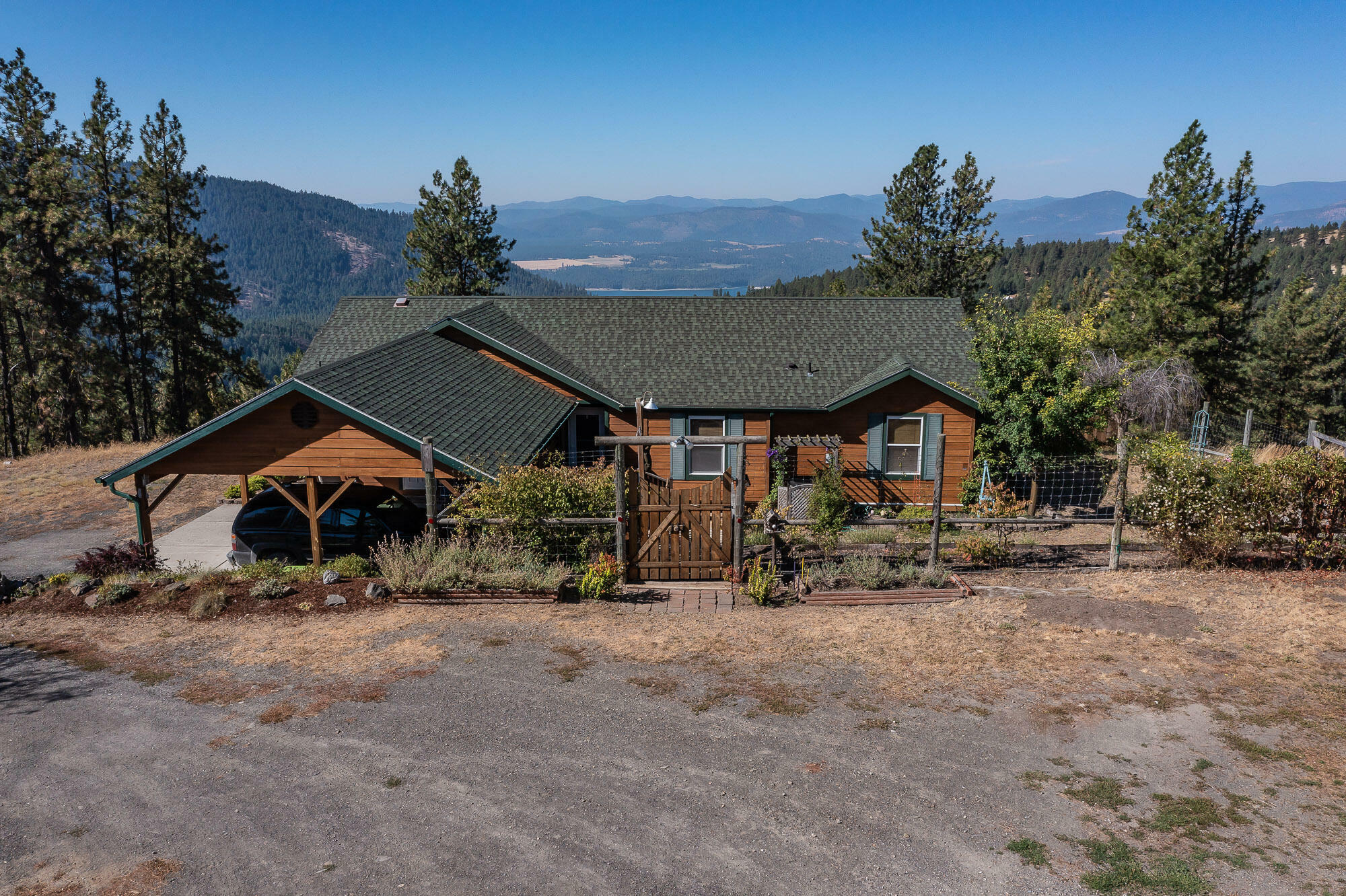 Property Photo:  3656 Breckenridge Rd  WA 99167 