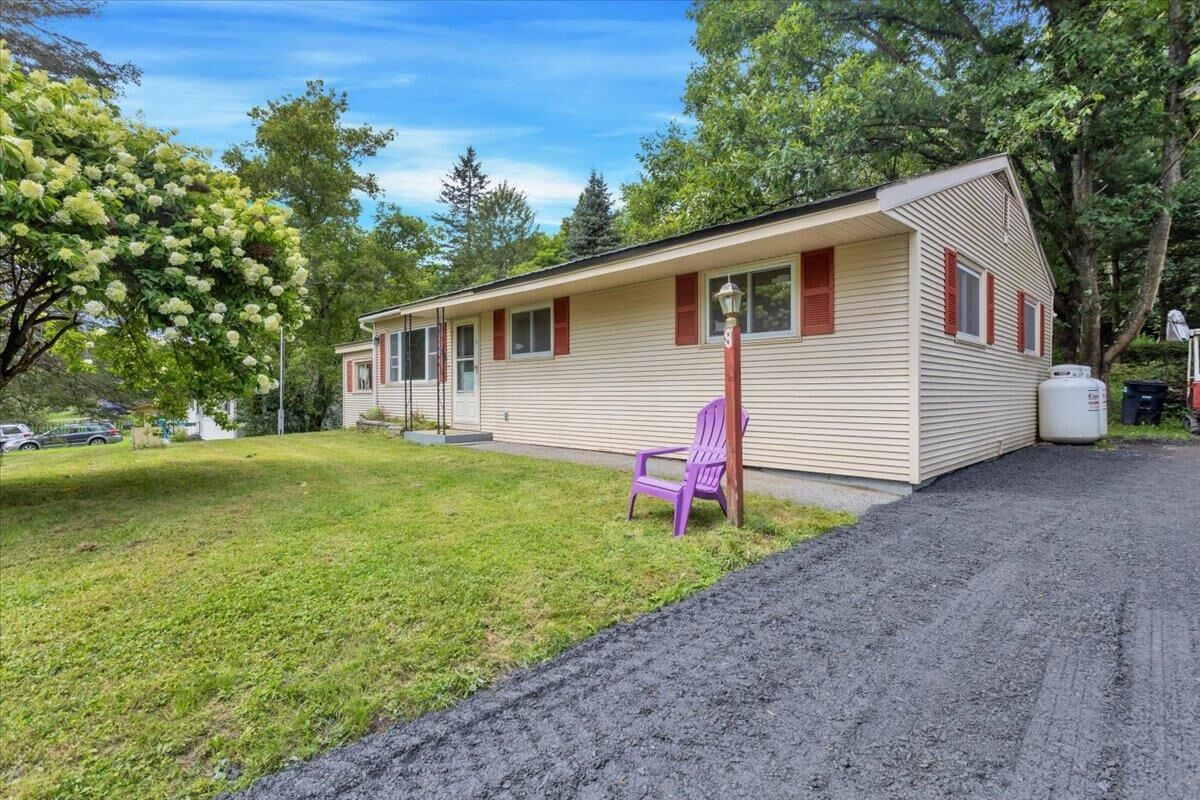 Property Photo:  9 Daniels Drive  VT 05641 