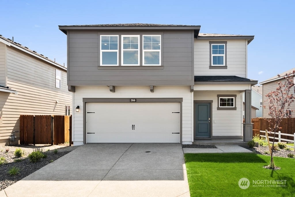 Property Photo:  2910 Roundup Drive 203  WA 98926 