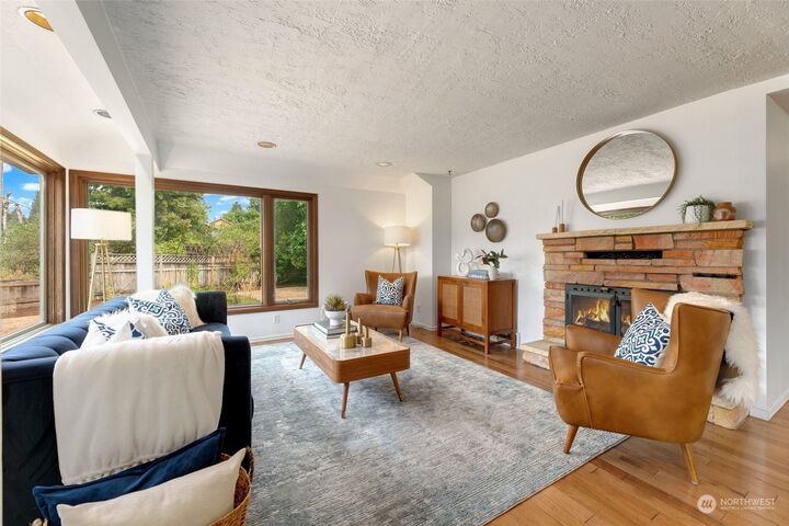 Property Photo:  13504 20th Avenue NE  WA 98125 