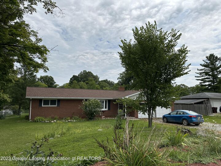 5666 N Hartel Road  Potterville MI 48876 photo