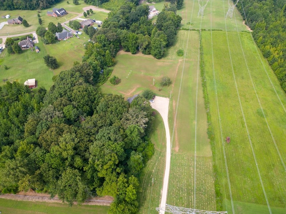 Property Photo: 9319 Brunswick Rd TN 38053