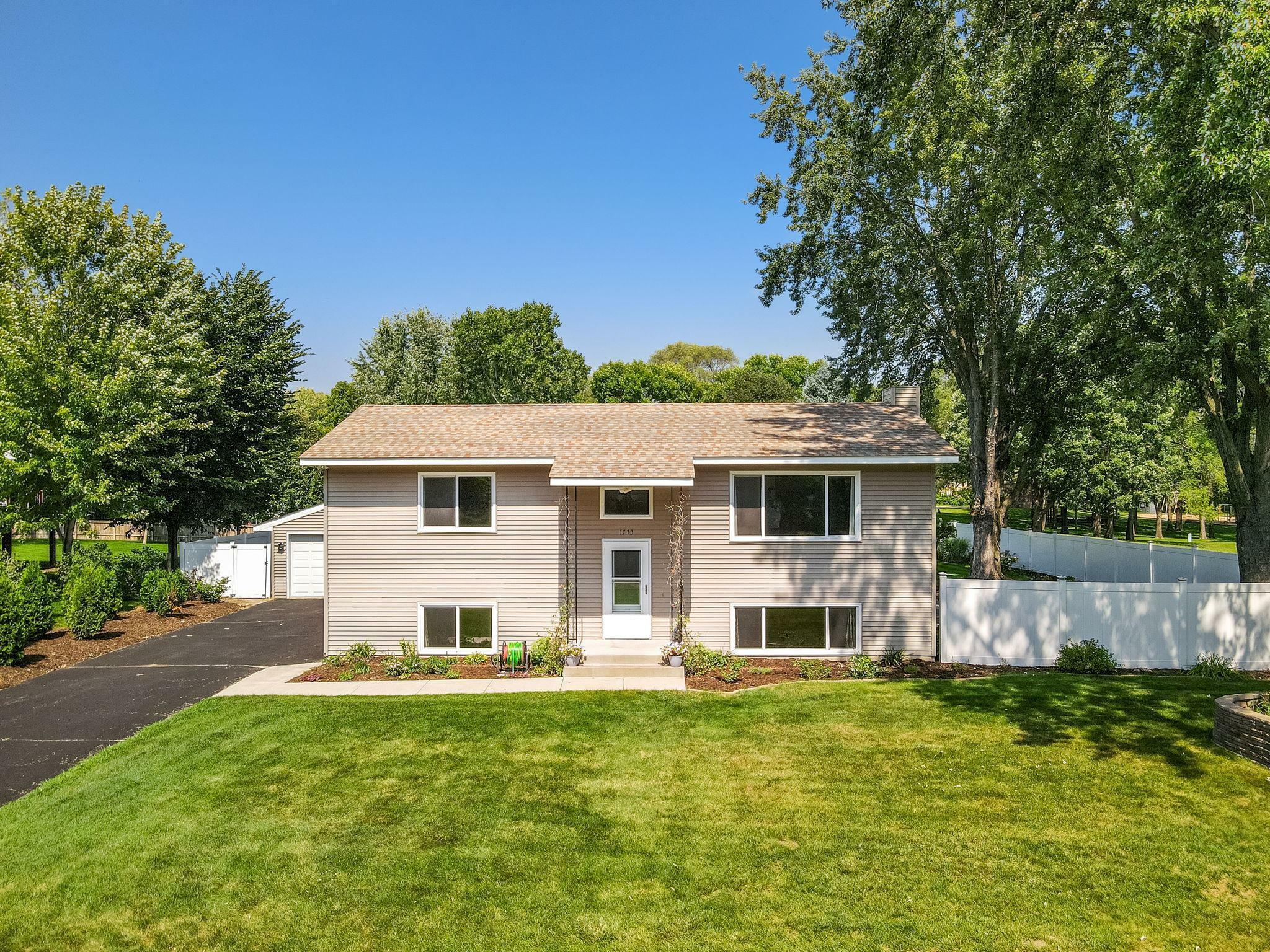 Property Photo:  1773 Garden Lane  MN 55110 