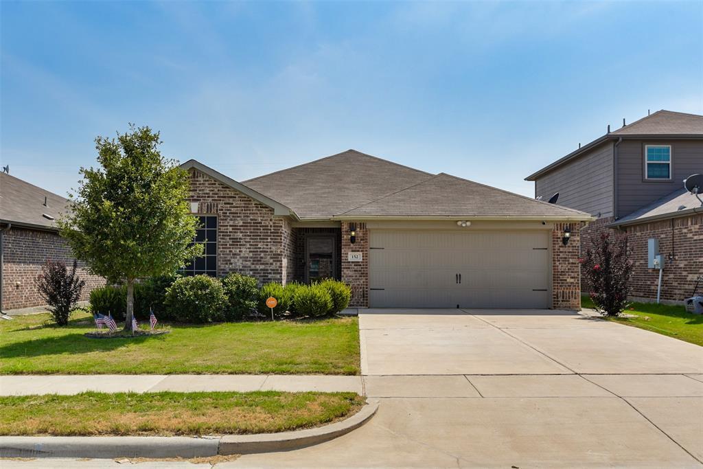 Property Photo: 152 Presidents Way TX 76084