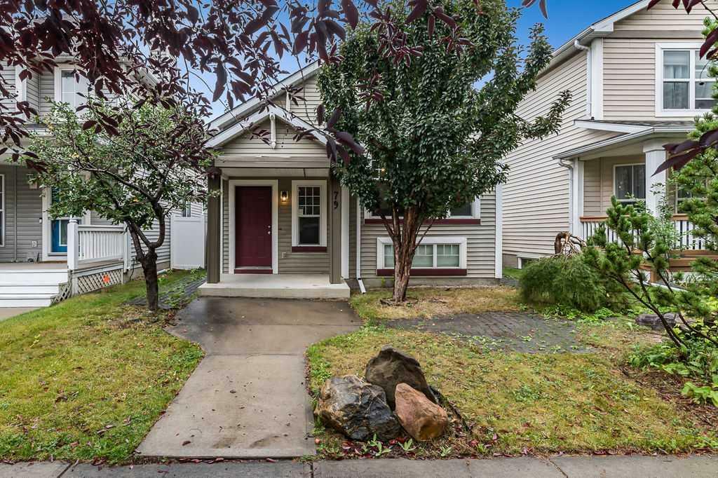 Property Photo: 79 Inverness Gardens SE AB T2Z 2W9