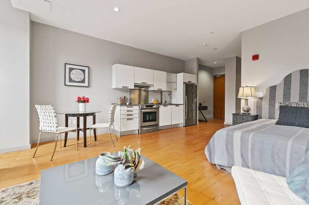 Property Photo:  346 Congress Street 506  MA 02210 