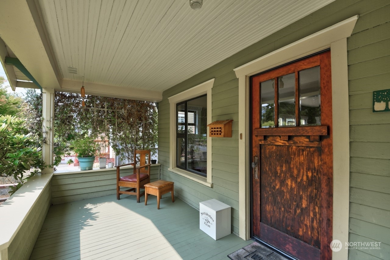 Property Photo:  202 18th Avenue SE  WA 98501 