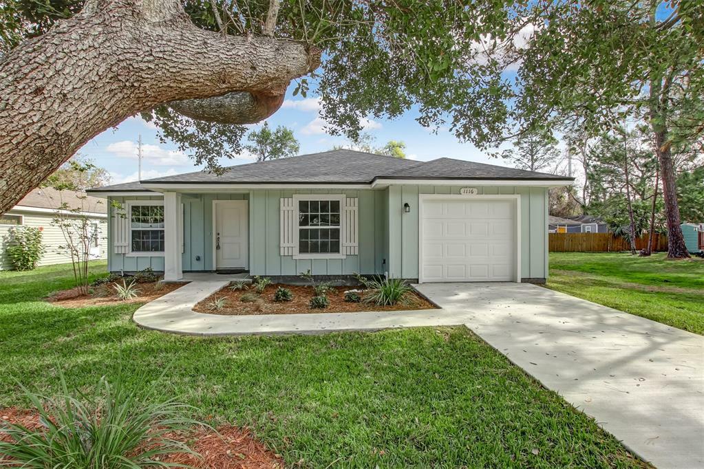 Property Photo:  1116 10th Street  FL 32034 