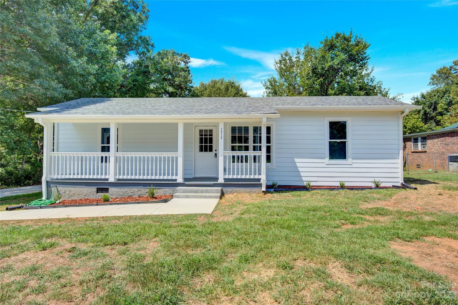 Property Photo: 1312 Morgan Street NC 28152