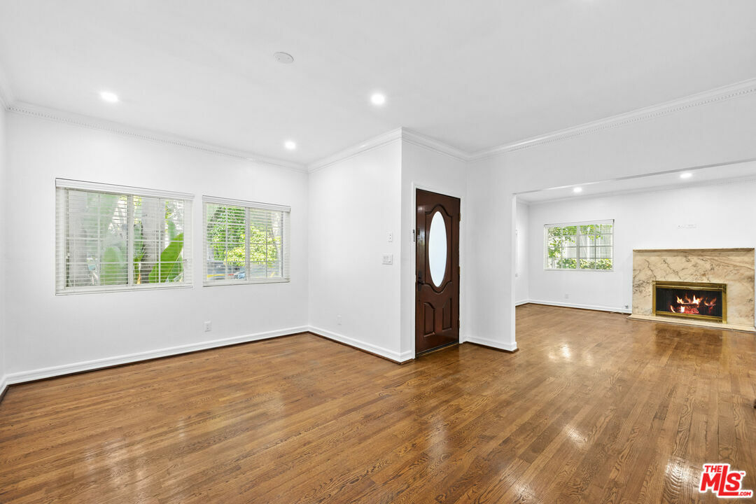 Property Photo: 312 S La Peer Dr CA 90048