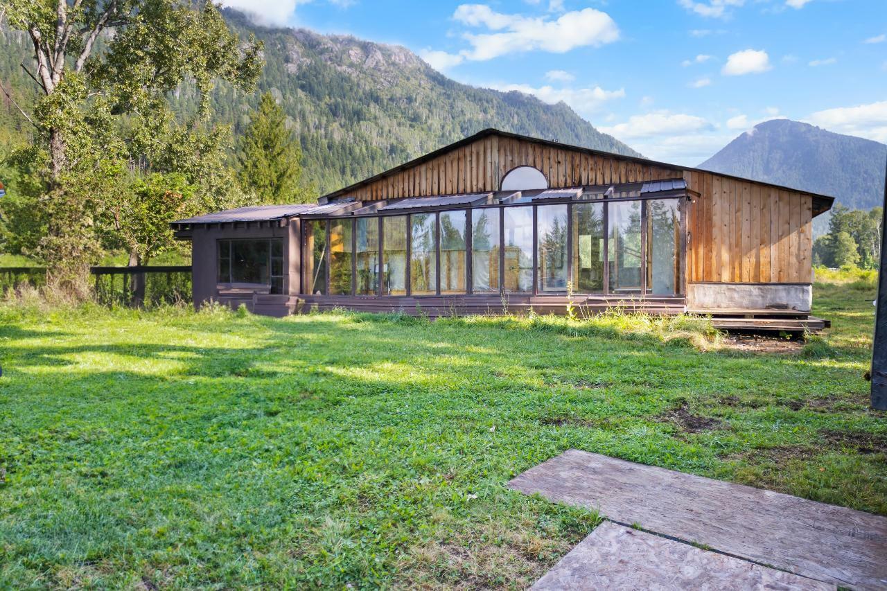 Property Photo:  16465 Wadds Road  BC V0B 1E0 