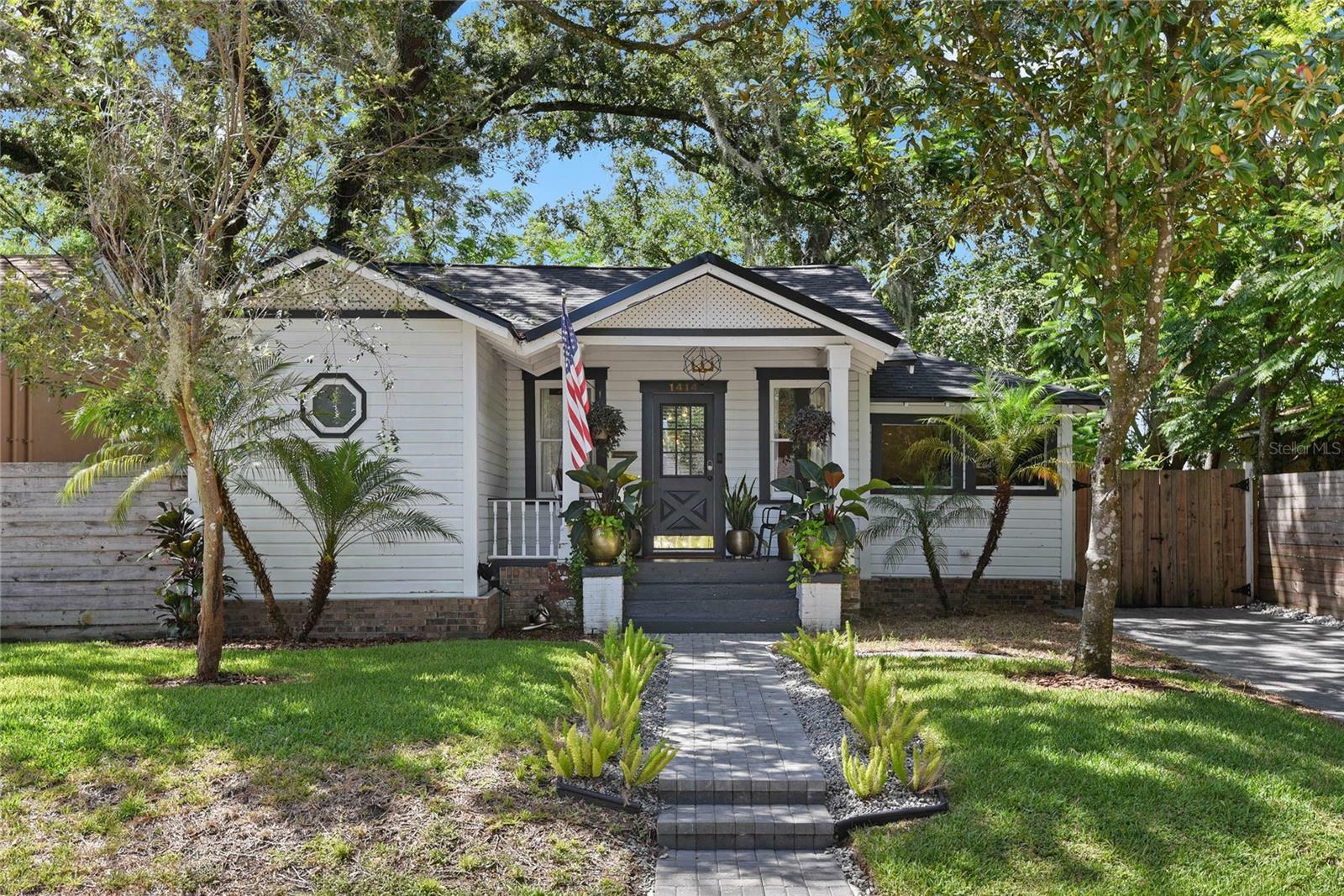 Property Photo:  1414 Pinecrest Place  FL 32803 