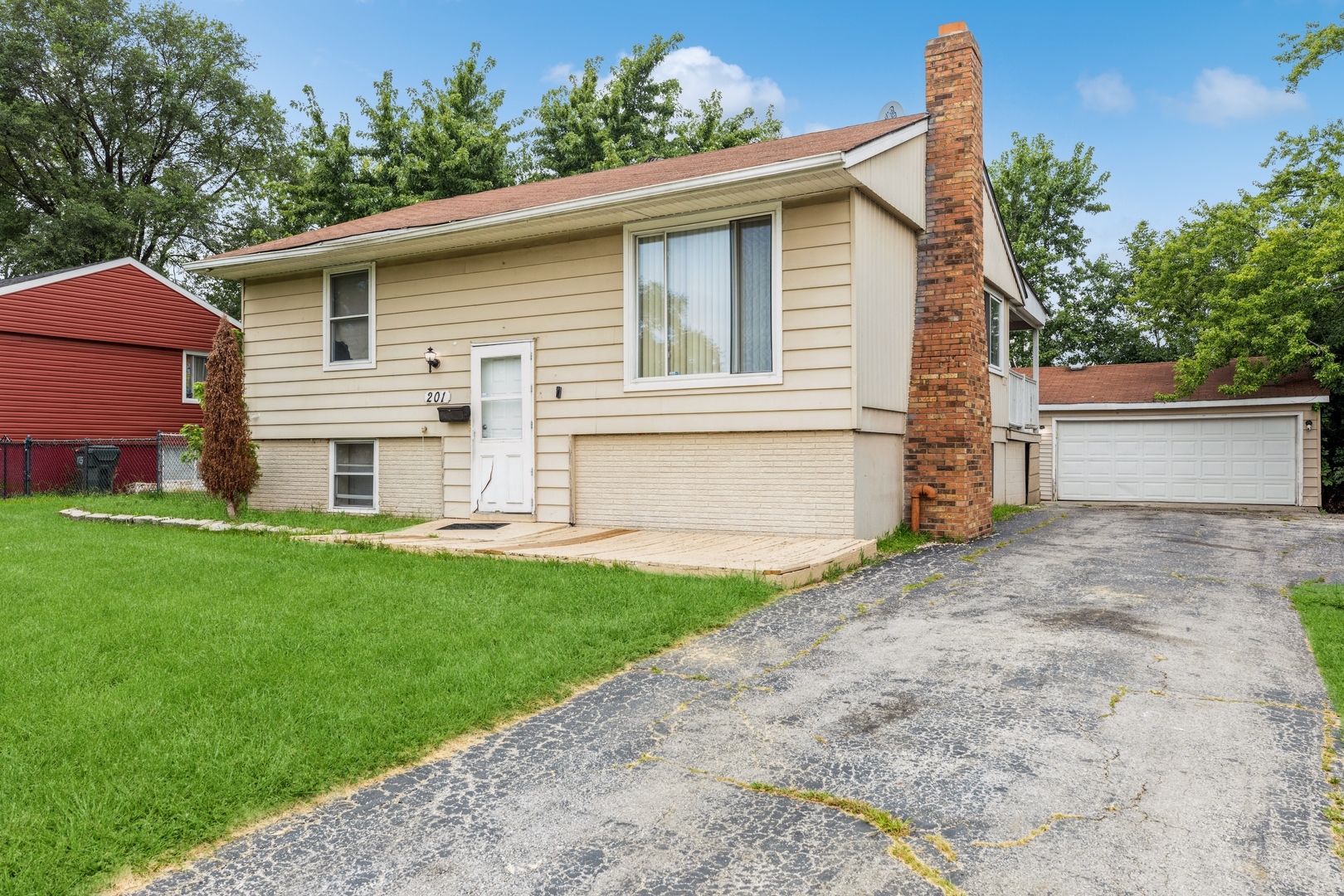 Property Photo:  201 E Rose Street  IL 60425 