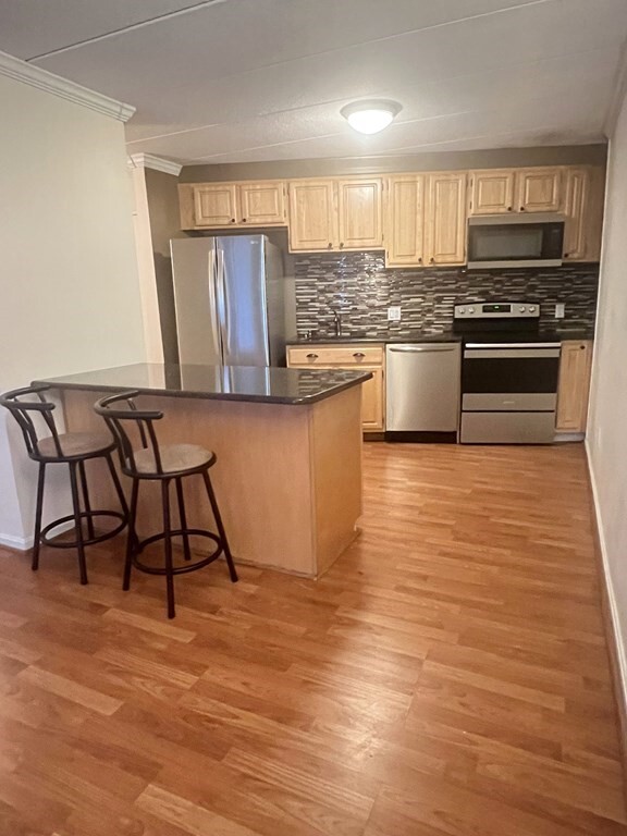 Property Photo: 152 Turner Rd 10 MA 01746